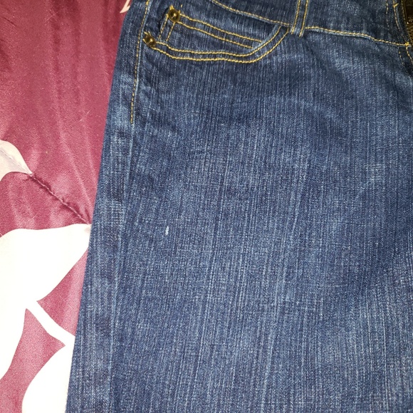 Blue Asphalt Women's Capri‎ Jeans - Picture 4 of 7